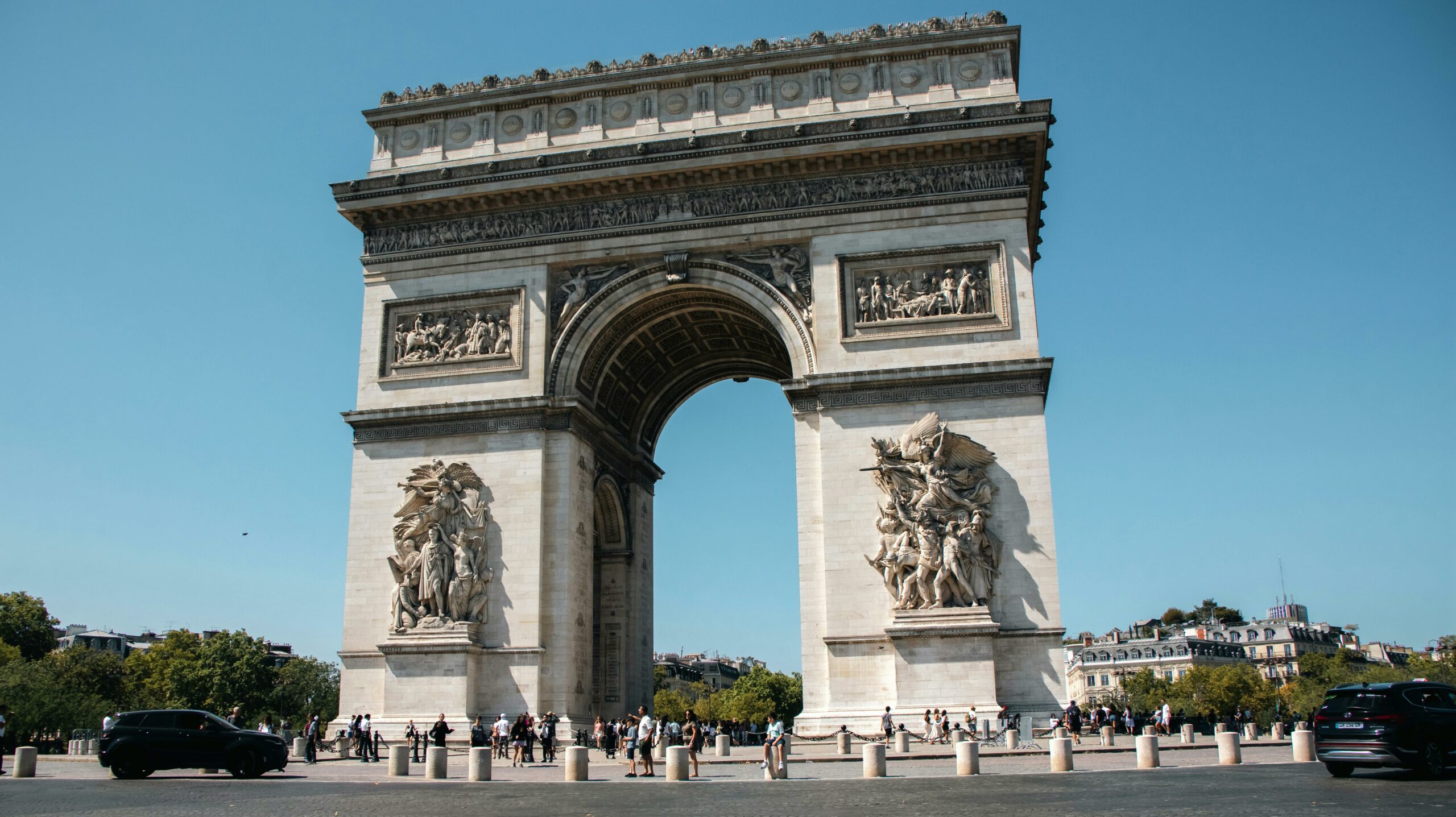 Arc de Triomphe Paris - Mode Paris Aparthotel